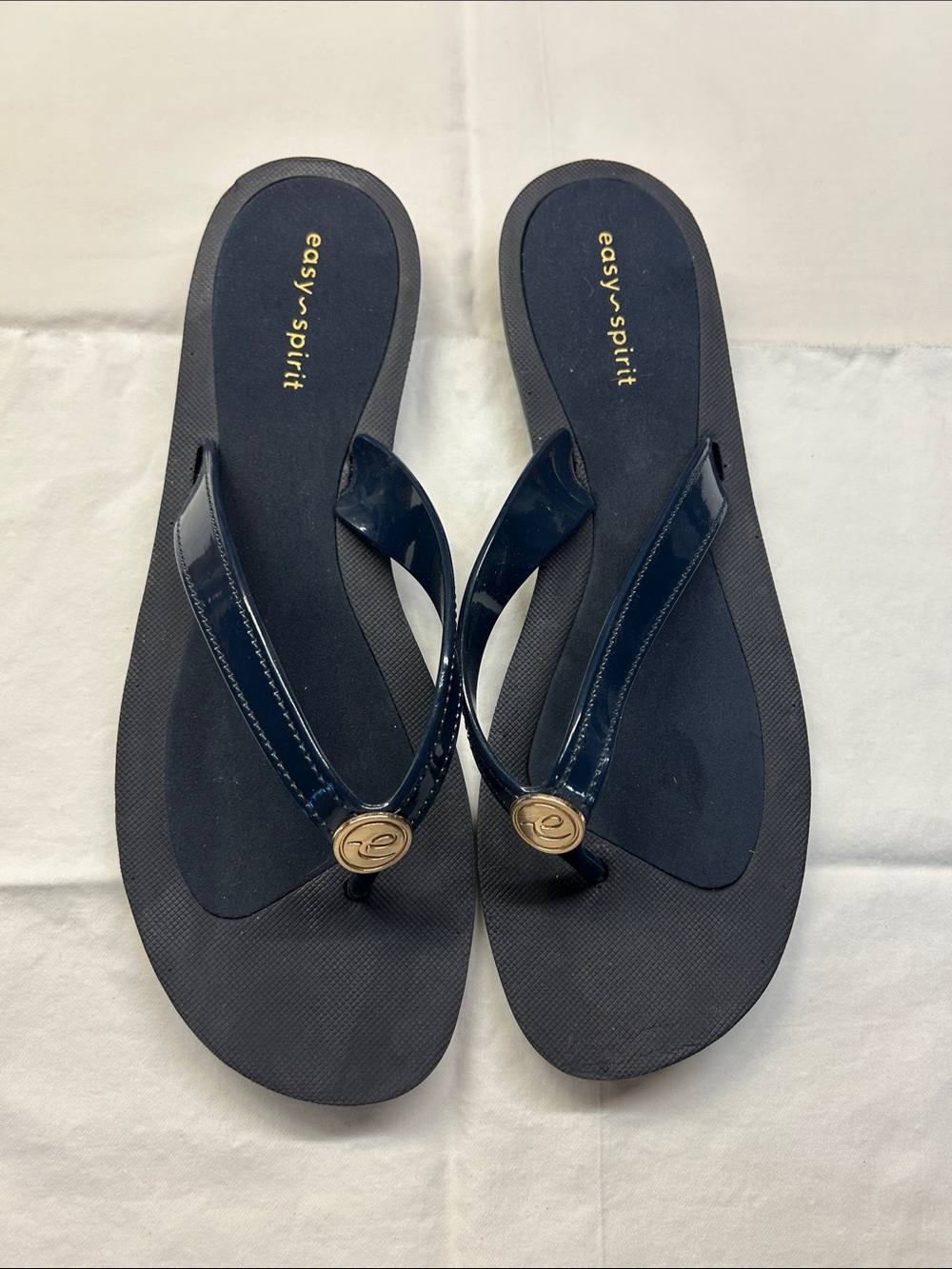 Easy Spirit Navy Patent Thong Sandals with Gold Emblem NWOT